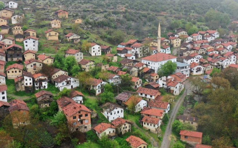 Balıkesir’in en az bilinen ilçesi ; Bir giden 2. gidişinde yerleşmeye gidiyor