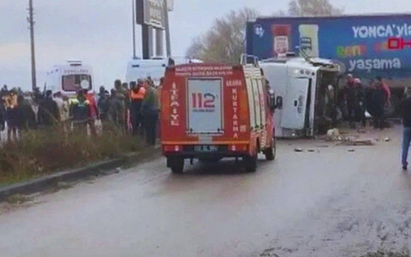 Son Dakika! Balıkesir’de Öğrenci Servisi TIR’la Çarpıştı: Çok Sayıda Yaralı Var