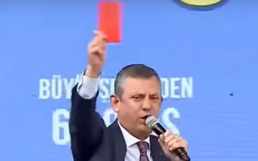 Özgür Özel’in “Büyük Sürprizi” Kırmızı Kart Çıktı